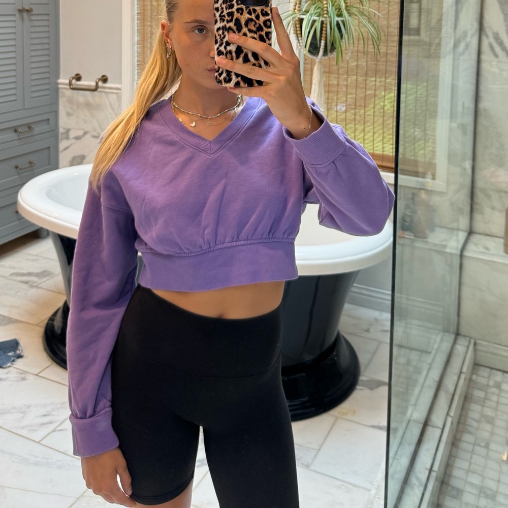 Crop sweatshirt